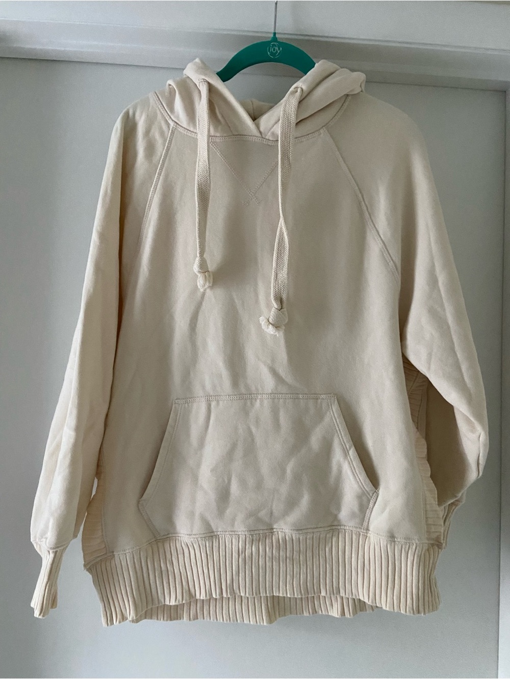 American Eagle Outfitters Cream Hooded Pullover Sweatshirt
